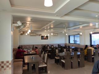 Hotel Amidhara - Dwarka - 8