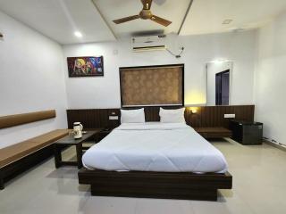 Hotel Amidhara - Dwarka - 4