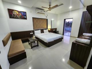 Hotel Amidhara - Dwarka - 5