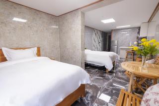 Central Gwangju Hotel & Residence - Gwangju - 2