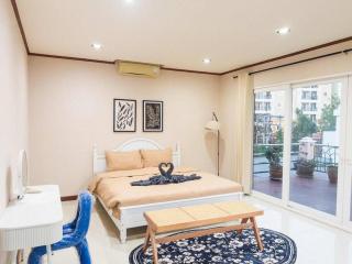 Five bedroom, Five bathroom Luxury villa, Jomtien Beach - 4