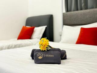 i Homes 3 nearby Greentown - 1