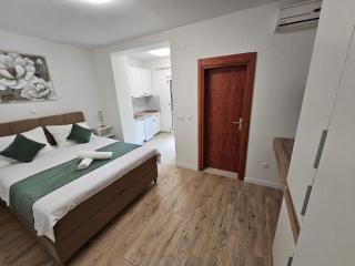Apartments Kovač - Makarska - 7