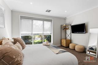 Stylish Indoor Outdoor Sleeps 8 - Cowes - 8