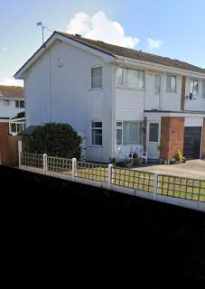 Spacious 3 Bed House in Penrhyn Bay Llandudno - Llandudno - 9