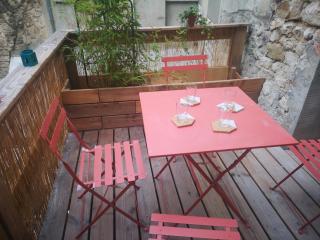 maison de village meublée avec terrasse - 1