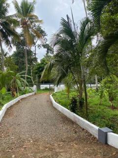 Puthukkeril Heritage Home - Talavadi - 5