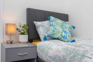 Modern family home w/Wi-Fi, Netflix, self check-in - Londra - 9