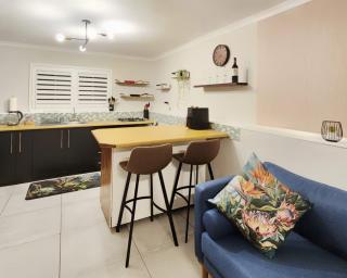 10 on Gillian Self-catering Apartments - NOT AFFECTED BY LOADSHEDDING - 7