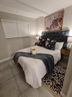 10 on Gillian Self-catering Apartments - NOT AFFECTED BY LOADSHEDDING - 1