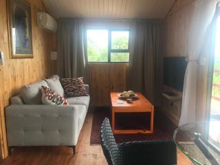 Hill Top Cabin - Self Catering Accommodation - 1