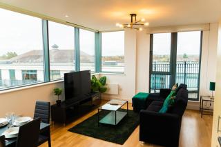 The Regency Suite - Modern 2-Bed 1-Bath Apartment - 8