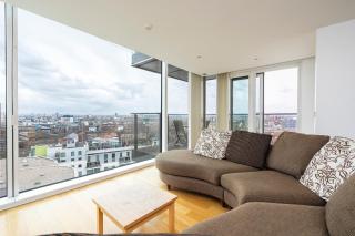 Borough Flat with City Views by UnderTheDoormat - Londra - 0
