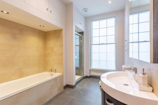 Luxury Spacious Flat For 4 Guests & Free Parking - Nottingham - 4