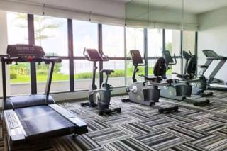 seaview beach4-13pax ksl CIQ midvalley johor bahru - 1