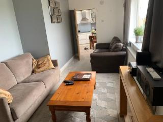 Entire Bungalow with 2 car Parking.Stunning views - Bath - 7