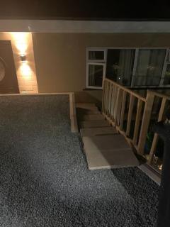 Entire Bungalow with 2 car Parking.Stunning views - Bath - 3