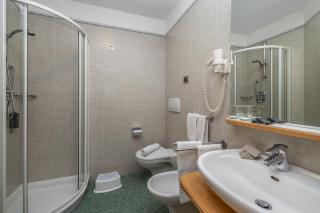 Family Hotel Adriana - Ledro - 2