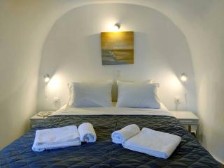HIDEAWAY CAVE HOUSE - Oia - 4