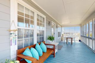 The Hornet's Nest - Surf City - 8