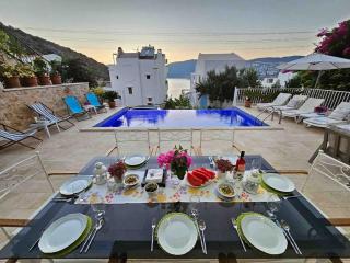 Villa Merih 5 Bedroom Luxury Villa with Breathtaking Views - Kaş - 5