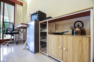Modern Room w/ Desk, Office Chair & Kitchenette /2 - Ubud - 5