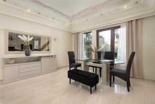 Mikaela's Pool House - 2