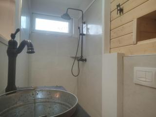 Grotini - - 2