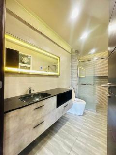 Margalla View Luxe Condo with Balcony-Elysium Tower - 4