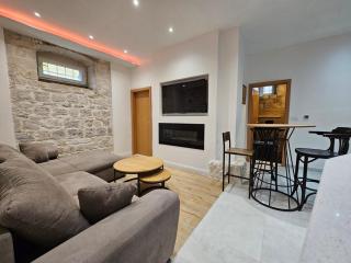 Apartment Antonio on the seafront with garden - Kaštela - 5