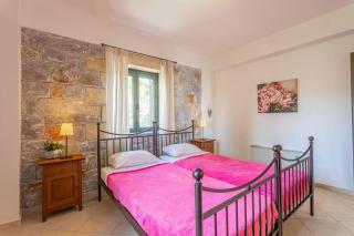 Luxury Villa Nefeli in Stoupa, Private Pool & BBQ - 7