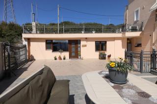 Hill House - Cavala - 1