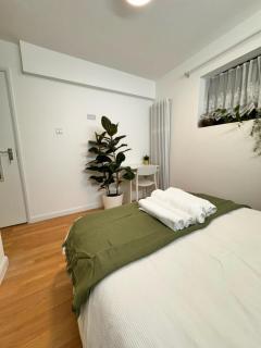 Luxury rooms in cross harbour - London - 1