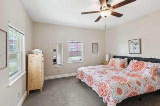 Chestnut St 3 Bedroom House in Historic Loveland - 7