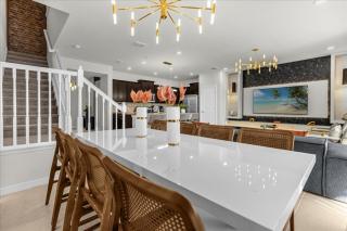5 Bedrooms- 4,5 Baths- Windsor Island 4066 La - Davenport - 9