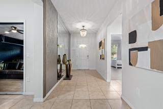 Comfortable Vacation Home Great Resort Pool/Spa Sleeps 20 - Kissimmee - 3