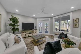 3 bed 3 bath beach and bay escape - Free golf cart - 9