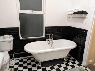 Cozy flat - Newport - 8