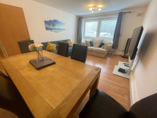 Spacious Apartment near Heathrow with Allocated Parking - Uxbridge - 8