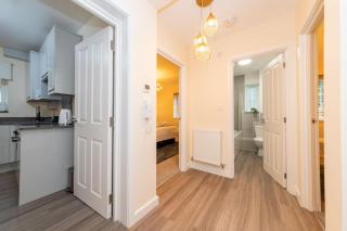 2 Bedroom Flat Free Parking - Reading - 1