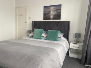 BeRo Bungalow with a hot tub & a large garden! - Withernsea - 5