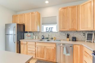Seabrook Getaway w/ Balconies & Bay Views! - 1