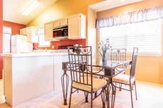 Top Floor Eagles Nest Condo with Pool and Hot Tub and Lake Views next to SDC - Branson - 8