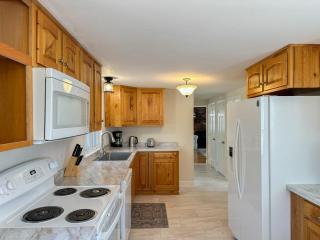 2 Miles to Nauset & Coast Guard Beach Dog Friendly - Eastham - 2
