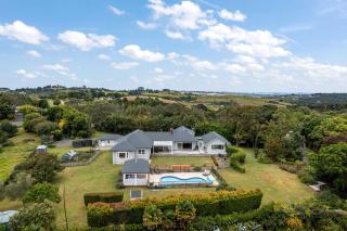 Countryside Haven Retreat with Pool and Deck - Clevedon - 5