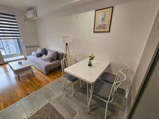 Milo Apartment - Escópia - 9