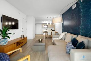 Upper Beachwalk Condo Amazing Balcony View - 3