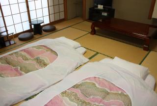 Shorenji Lake Hotel - Nabari - 9