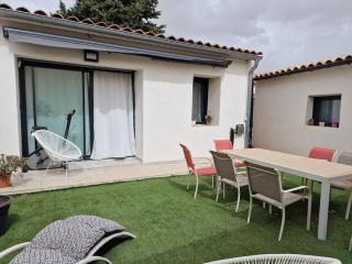 Rognac centre au calme maison entiere 5 couchages et jardin - Rognac - 0