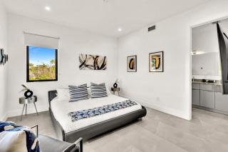 Ocean Wave Deluxe Brand New Apartments - Fort Lauderdale - 2